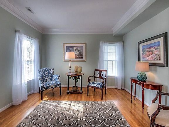 4th image of 12008 Simsbury Ct
