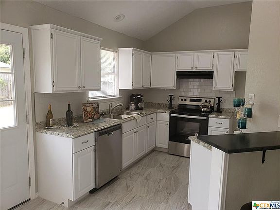 5th image of 2406 Bluebonnet Dr