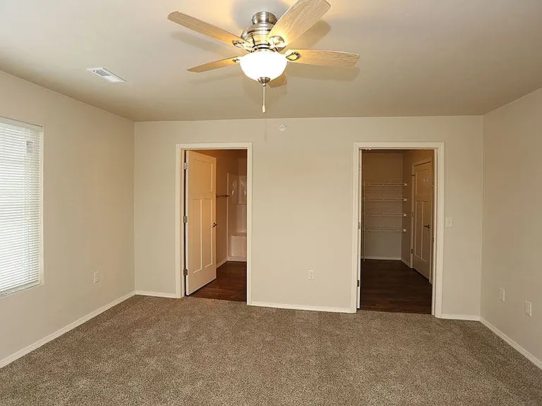 BIRCH CROSSING APARTMENTS — Photo 15