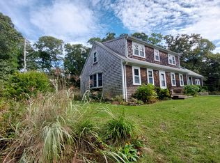 90 Fox Ln, Falmouth, MA 02540