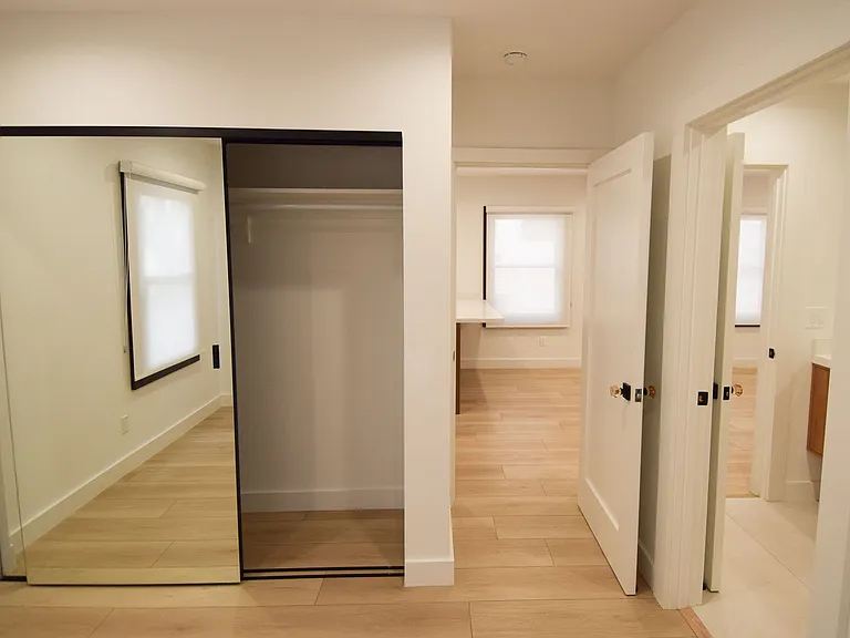317 Ocean Park Blvd — Photo 12