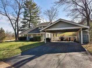 415 Briarhill Dr, Ballwin, MO