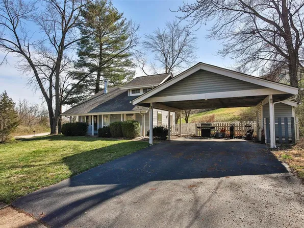 415 Briarhill Dr, Ballwin, MO 63021