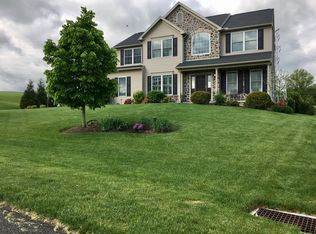 98 Fieldview Dr, Spring City, PA 19475