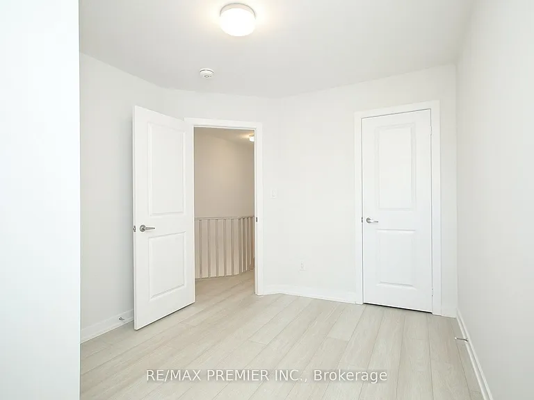 128 Brockley Dr — Photo 6