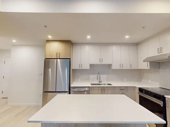 13838 108th Ave #110, Surrey, BC V3T 0T8