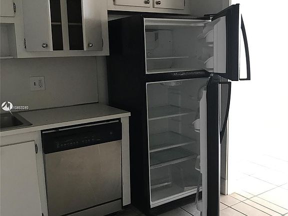 2nd image of 1300 NE Miami Gardens Dr APT 919E