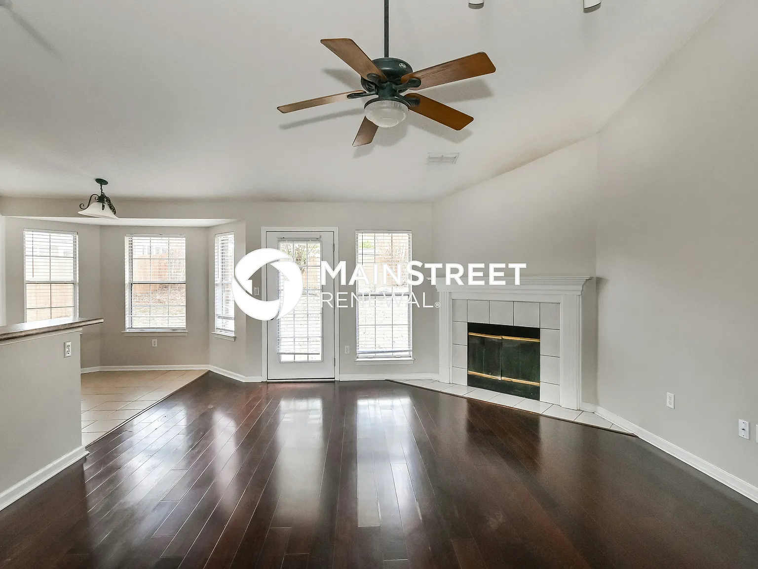 5545 Annandale Dr — Photo 3