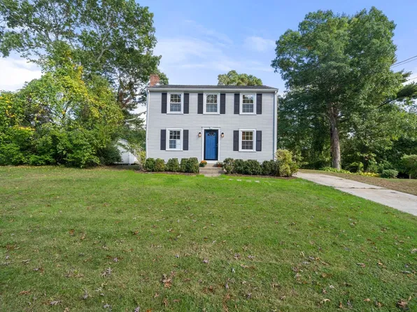 32 Grandview Dr, Plymouth, MA 02360
