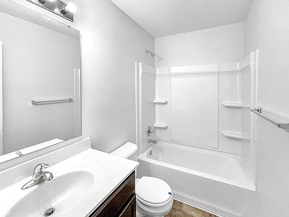 3rd image of 10112 James Run Dr #1