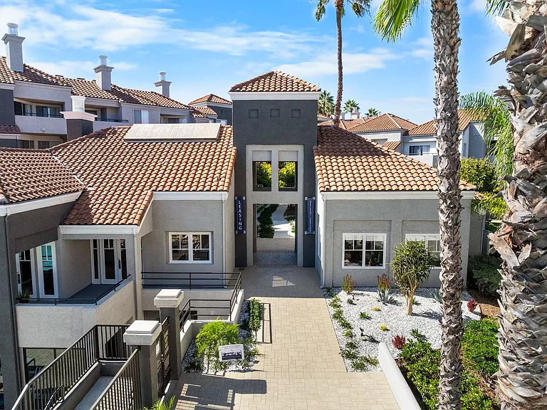 The Grand Costa Mesa — Photo 26