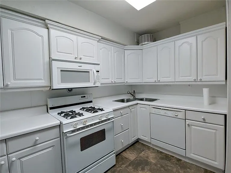 76 Laurel Forest Cir NE — Photo 13