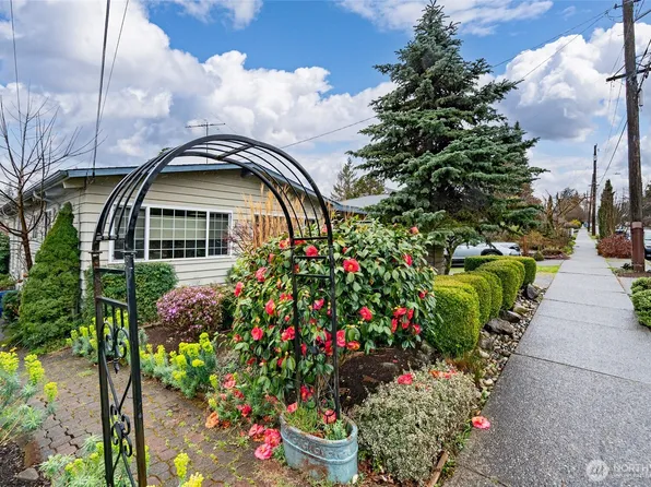 6539 40th Avenue NE, Seattle, WA 98115