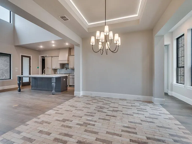 1317 Black Walnut Ln — Photo 4