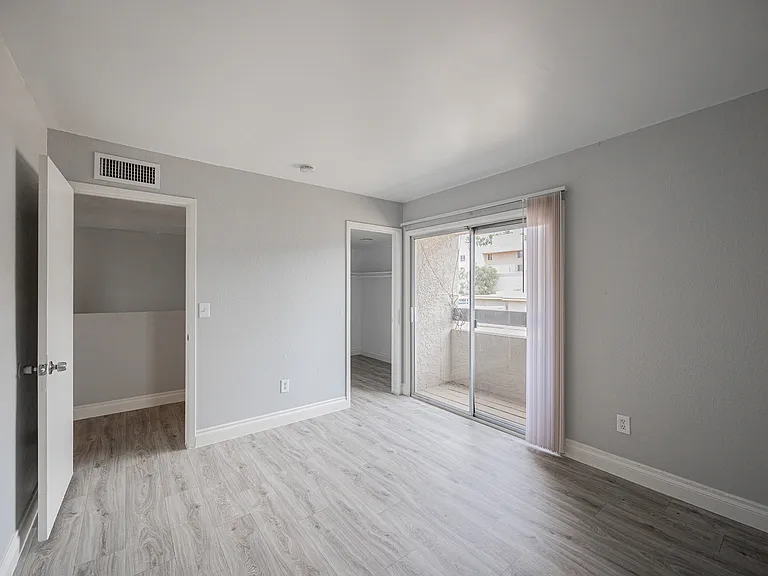 2674 N 43rd Ave #C — Photo 13