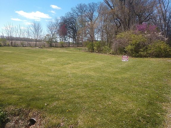 5th image of 15821 Menominee Dr