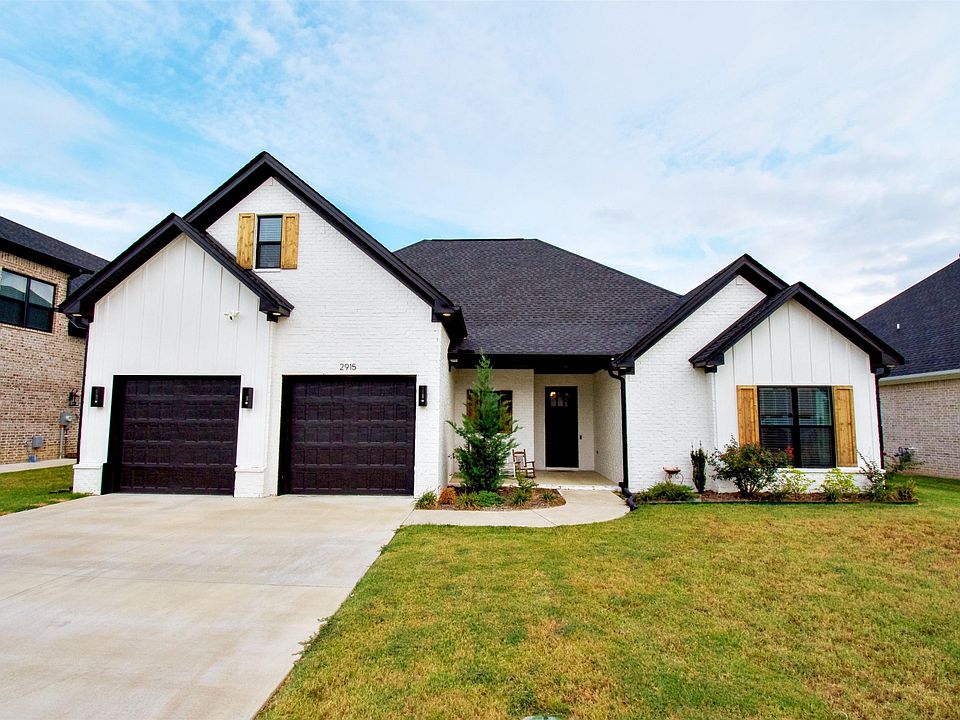1st image of 2915 Salem Oaks Dr