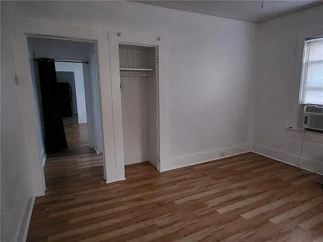 533 Avenue A — Photo 2
