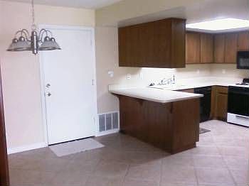 5th image of 2247 Fern D Ave