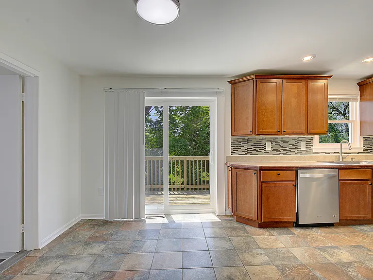 6417 Kaine Dr — Photo 17