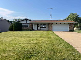 217 E Townline Rd, Lena, IL 61048