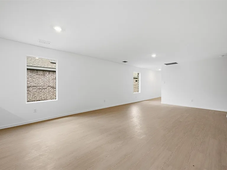 1632 Elliot Rd — Photo 11