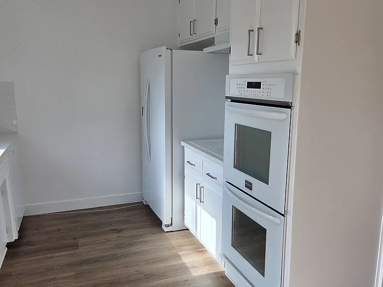 1047 S Shenandoah St #207 — Photo 5