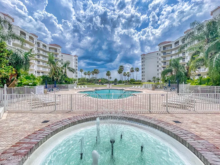 1 John Anderson Dr #Penthouse 7 — Photo 111
