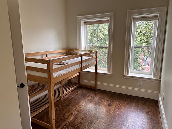 5th image of 9 Wigglesworth St #2