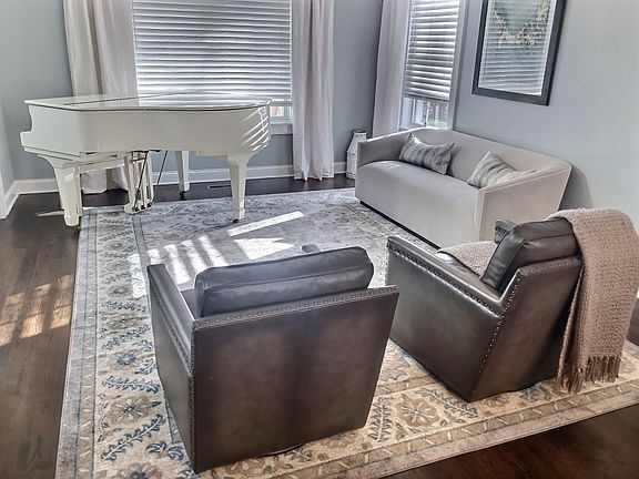 5th image of 401 Croton Ave