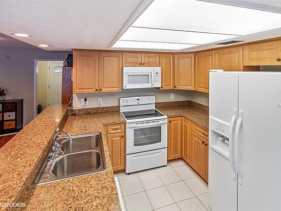 5th image of 1907 Oro Ct