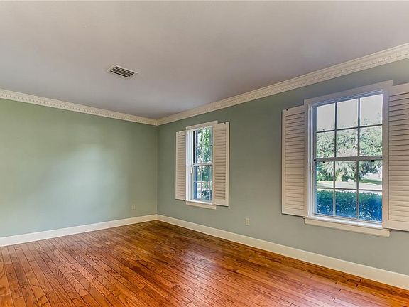 4th image of 1934 Lakeside Dr S