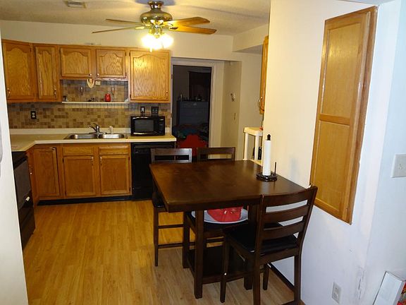 4th image of 1007 Winslow Ave