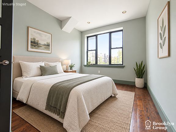 3rd image of 508 Seneca Ave APT 4C