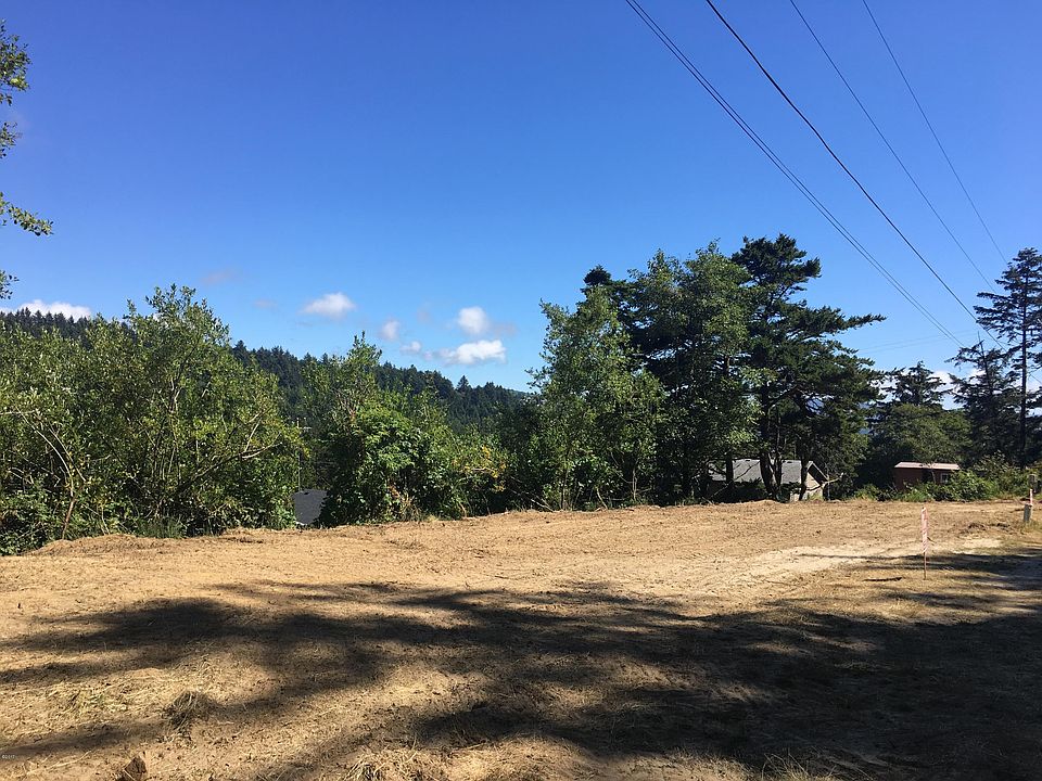1st image of Cape Kiwanda Dr
