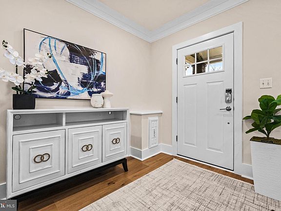 3rd image of 1742 L St NE