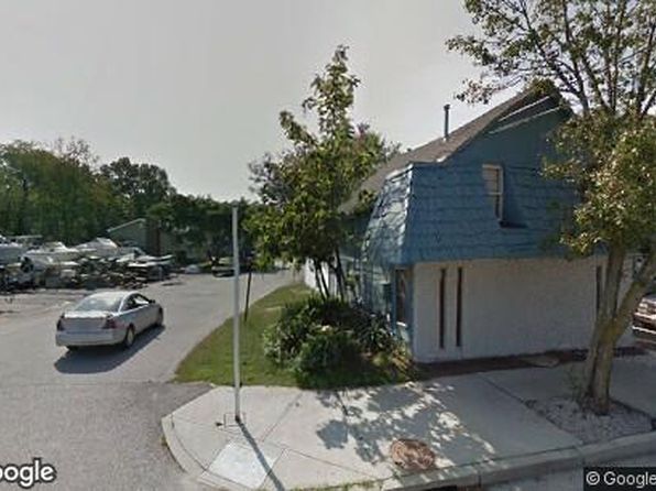 649 W Shore Rd UNIT 2