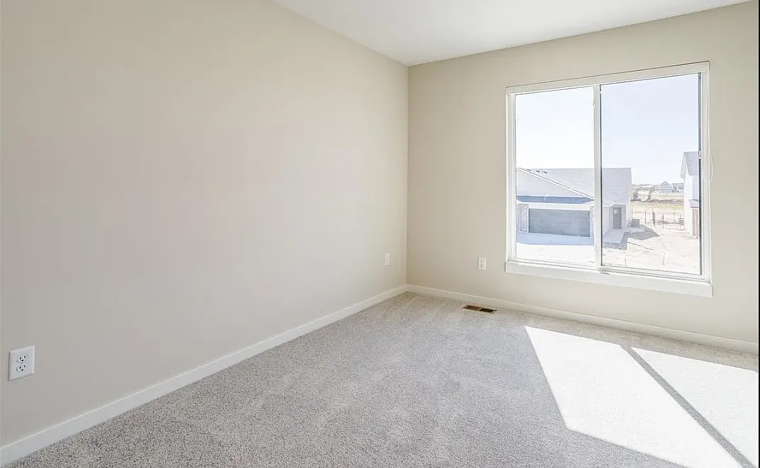 3 bed, 2.5 bath, 1512 sqft, $1,650 — Photo 3