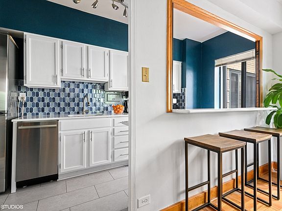 5th image of 5060 N Marine Dr APT B4