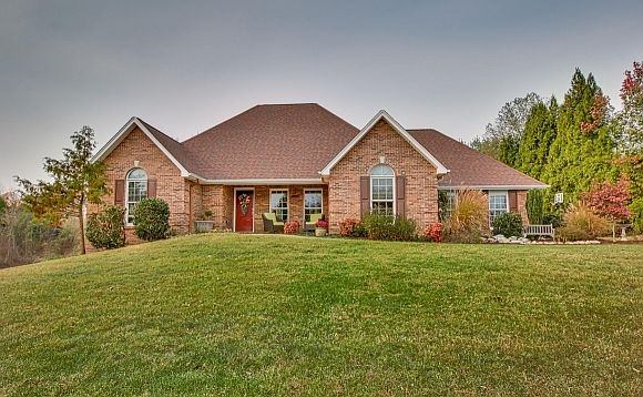 1st image of 130 Lake Harbor Dr