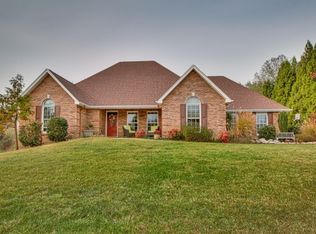 130 Lake Harbor Dr, Johnson City, TN 37615