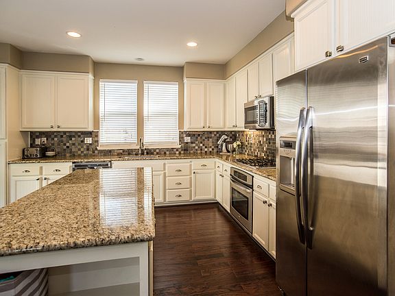 4th image of 2660 Rogue River Cir