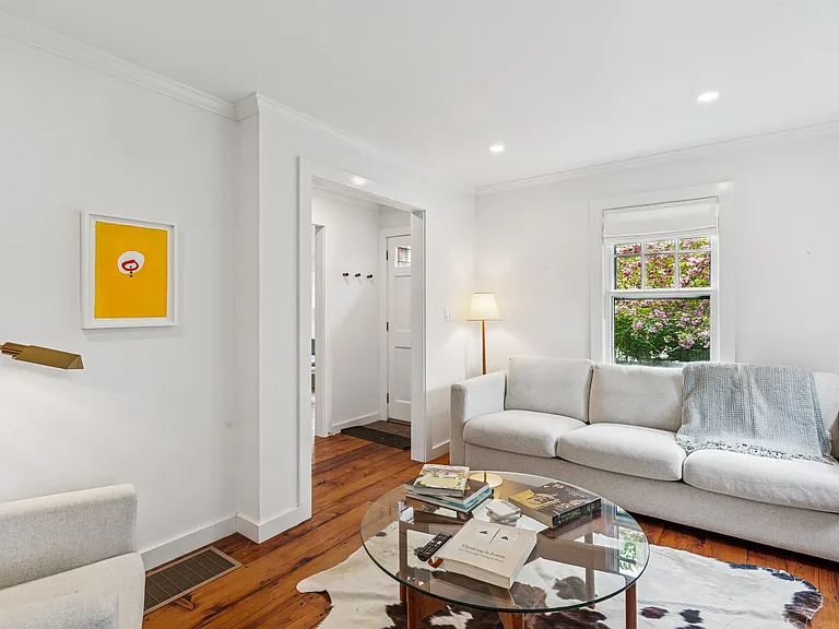 12 Jackson St — Photo 5