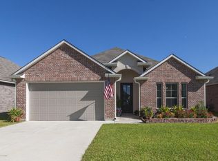 213 Golden Lake Dr, Rayne, LA 70578