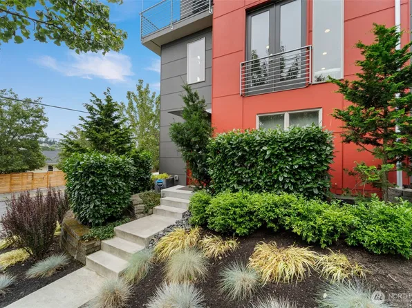 2201 W Ruffner Street, Seattle, WA 98199