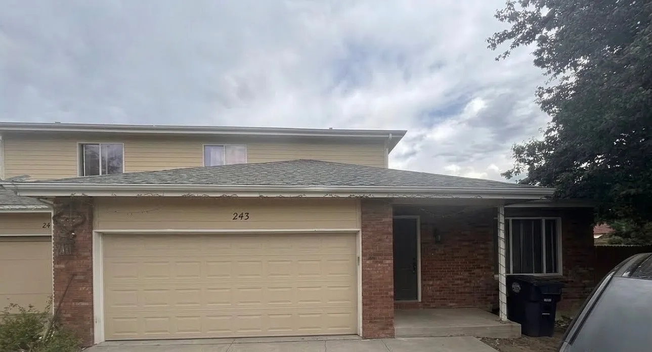 3 bed, 2.5 bath, 3530 sqft, $2,500 — Photo 1