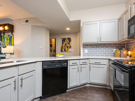 3rd image of 5203 E Ben White Blvd