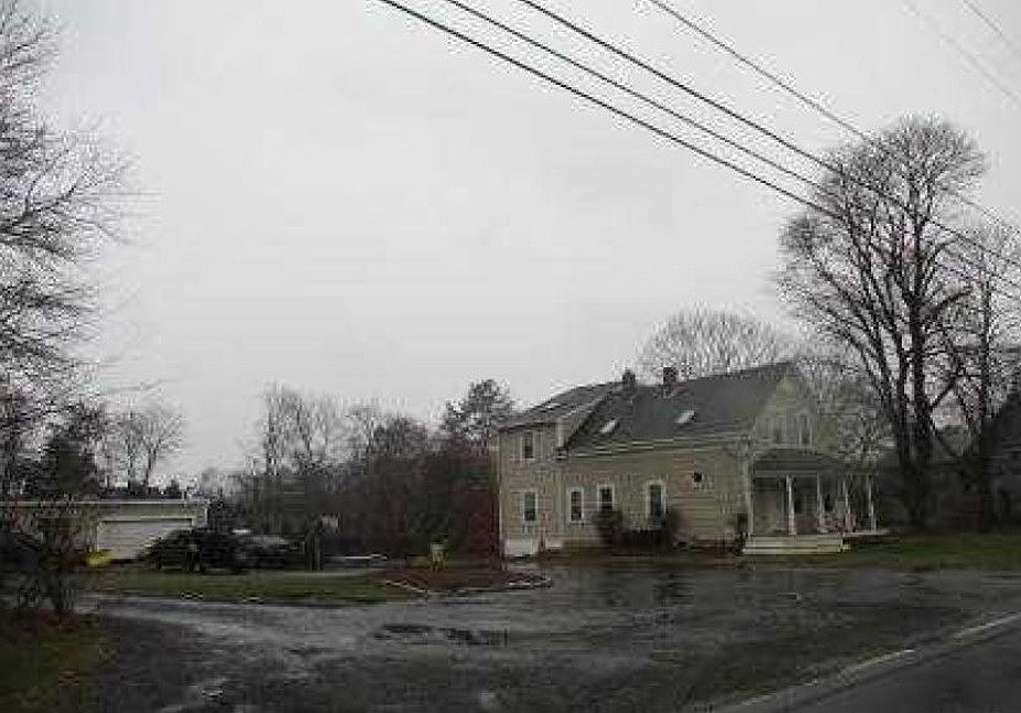 2nd image of 152 Plymouth St