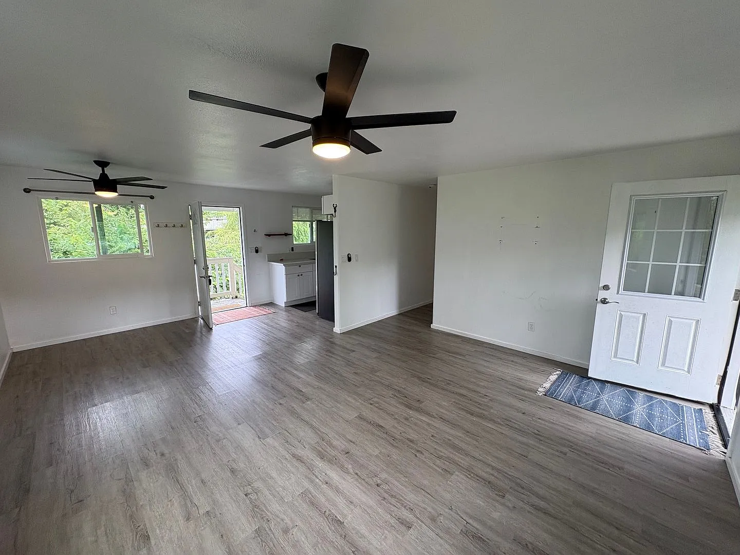 Beautiful 4 bedroom, 2 Bath Home close to Hilo Town — Photo 3