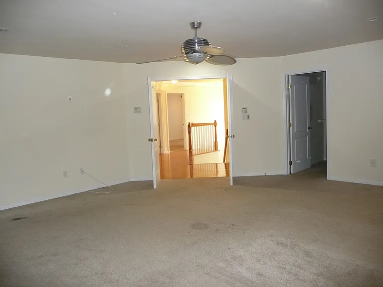 220 Roosevelt Dr — Photo 15